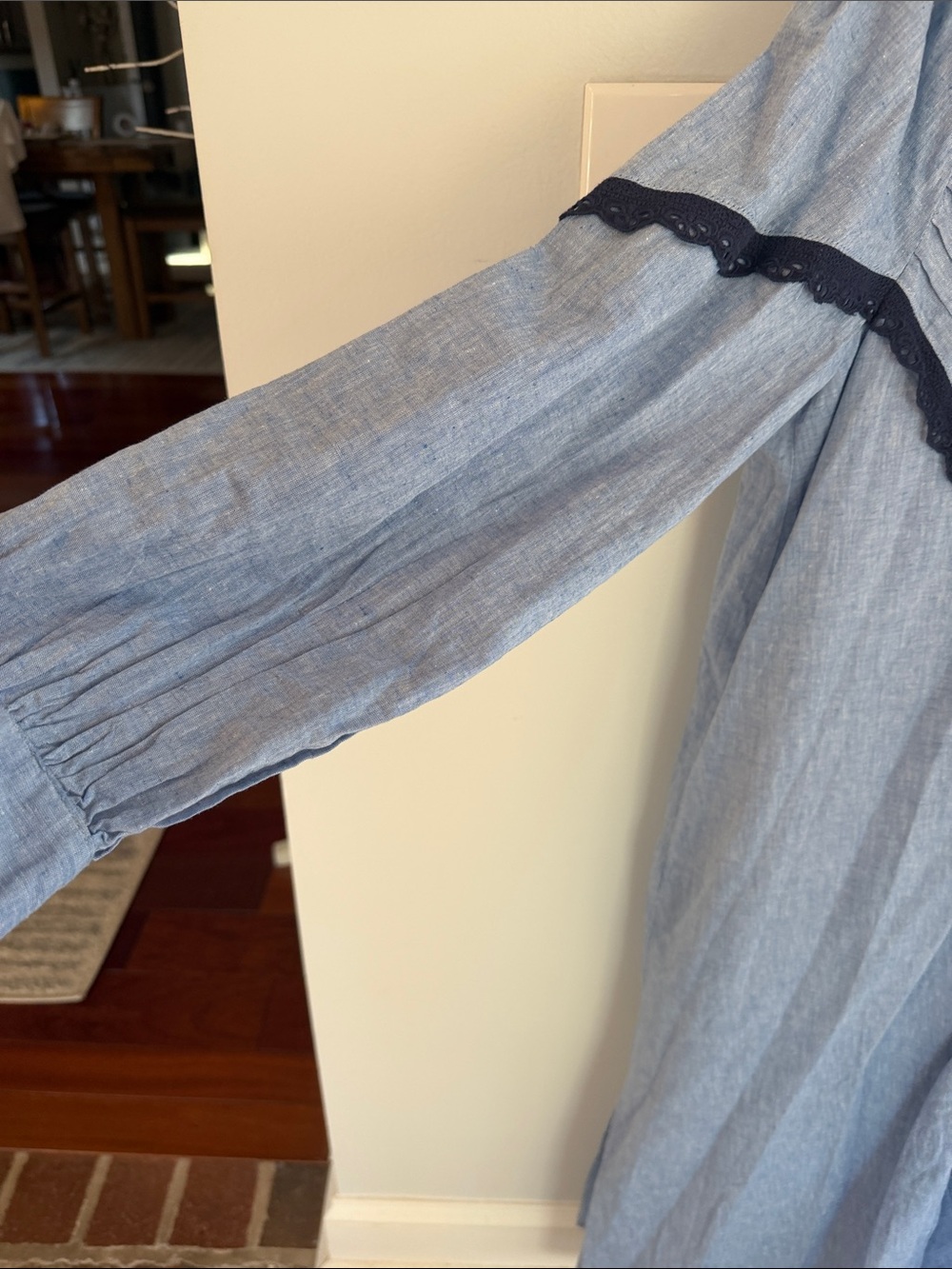 ⭐️Pomander Place by Tuckernuck Jolene Chambray Midi Dress⭐️ - Picture 10 of 13